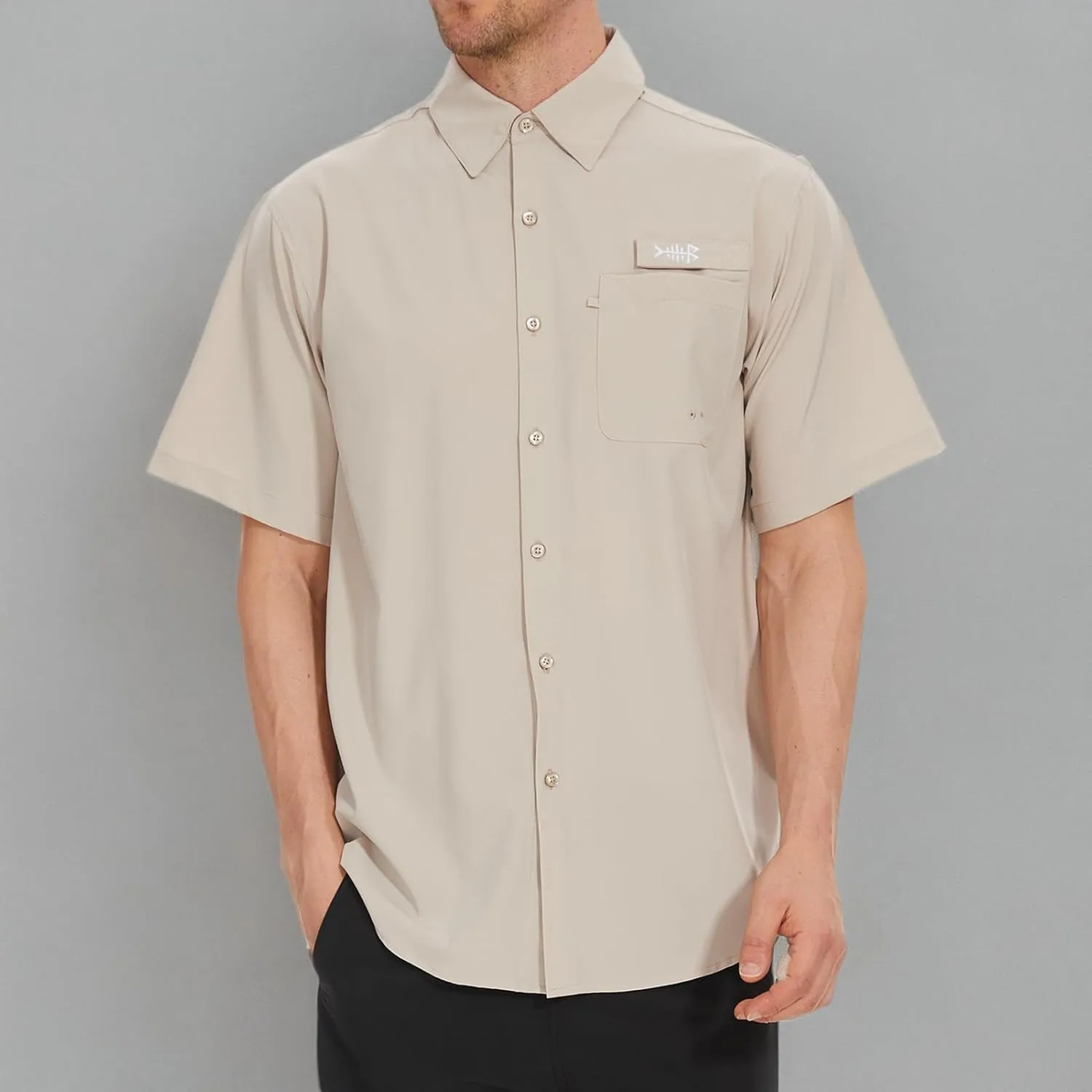 BASSDASH Men's UPF 50  Short Sleeve Button Down Fishing Shirt Breathable Lightweight for Outdoors Hiking Camping