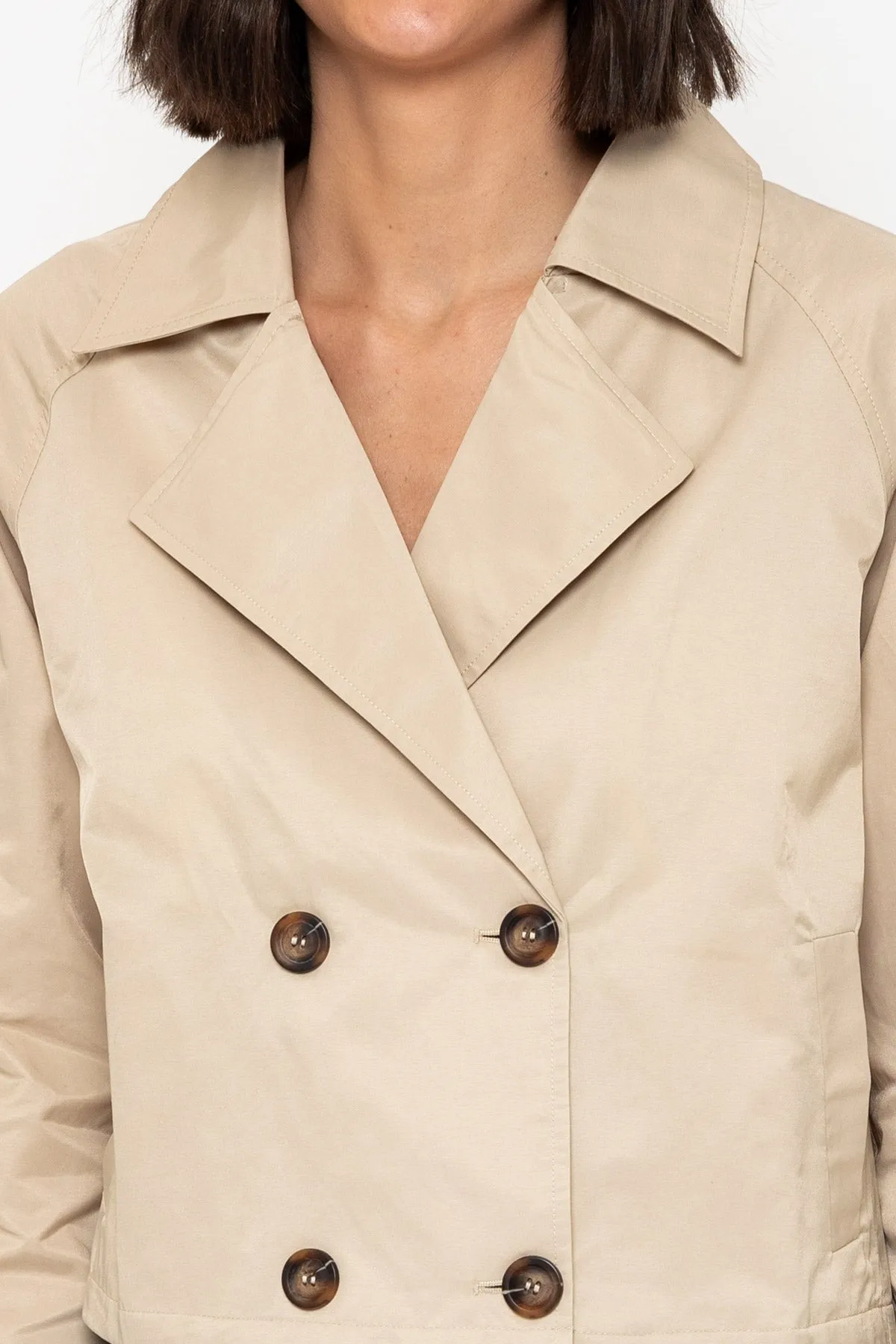 Lightweight Cropped Trench Coat in Beige