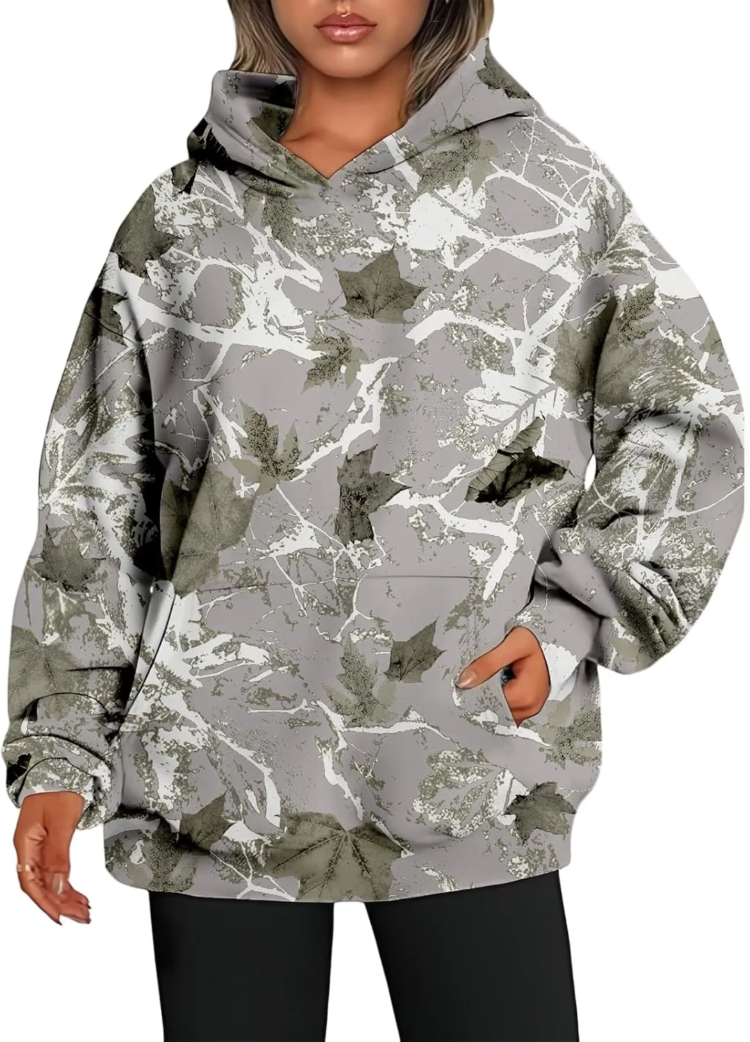 ZWRXW Womens Maple Leaf Print Camo Hoodies Oversized Long Sleeve Hooded Sweatshirt Fall Fashion Pullover Tops with Pocket