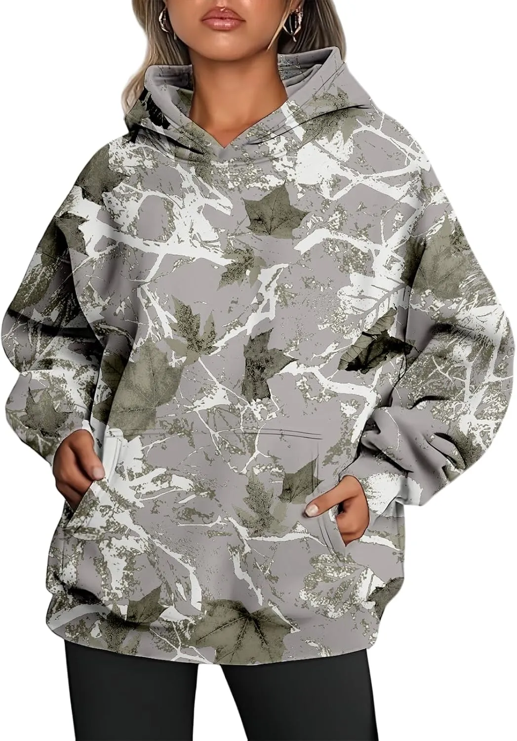 ZWRXW Womens Maple Leaf Print Camo Hoodies Oversized Long Sleeve Hooded Sweatshirt Fall Fashion Pullover Tops with Pocket